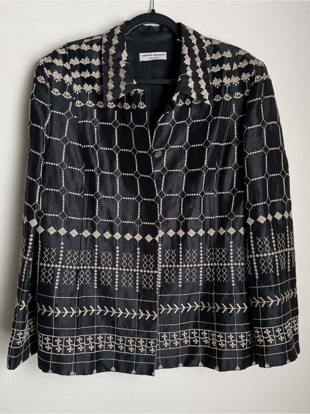 Vintage Embroidered Silk Linen Jacket Boho Artsy Blazer black and cream Size 12
